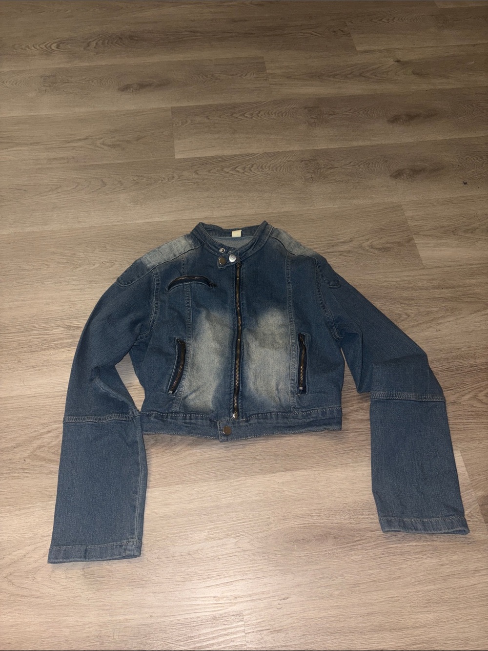 Denim Zip-Front Women’s Jacket in Faded Blue